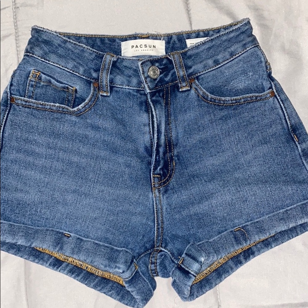 PacSun Mom Short